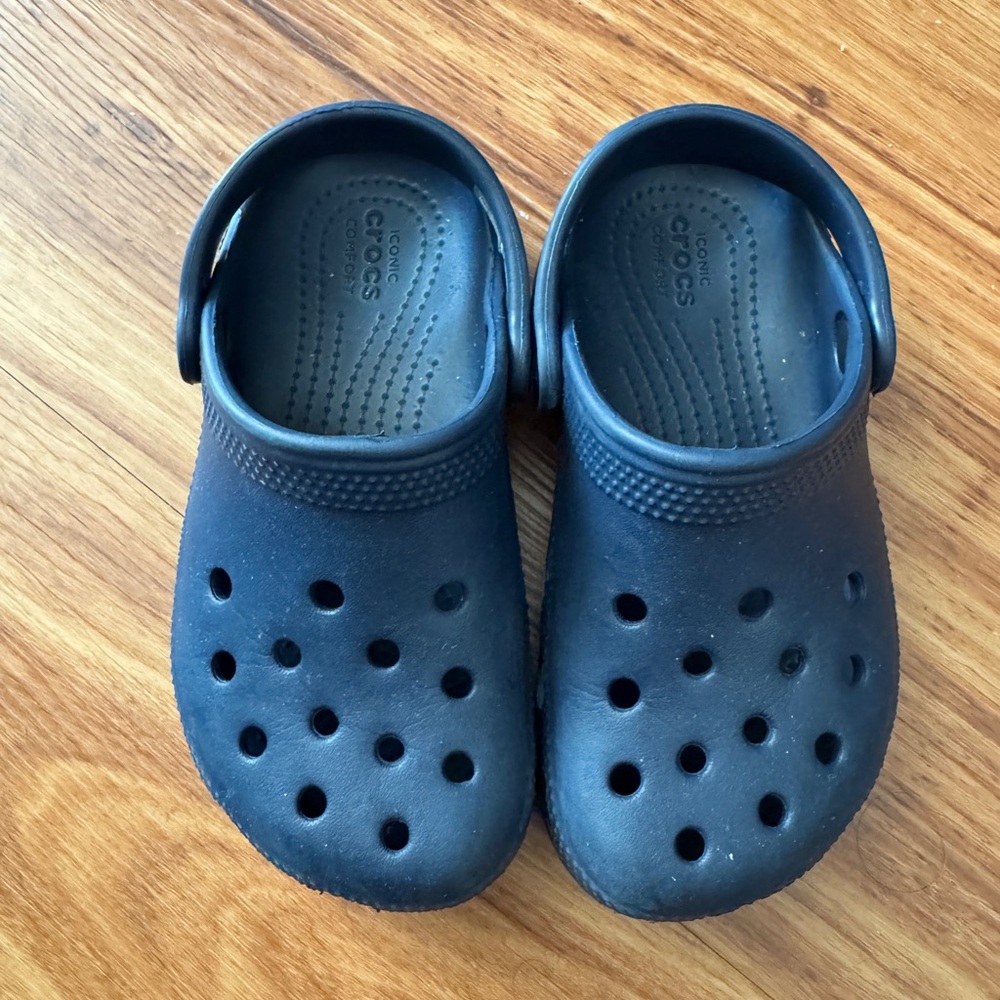 CROCS Classic Sandals Slip-On Perforated Design Child youth 11